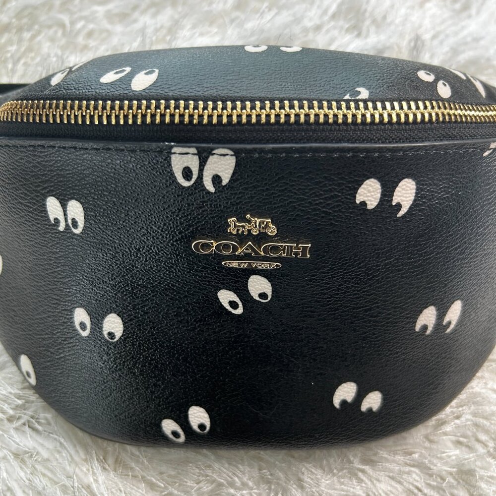 Disney X Coach Belt Bag With Snow White And The Seven Dwarfs Eyes Print F72818 - Picture 2 of 5